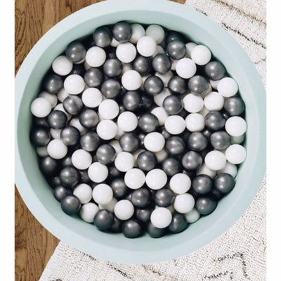 Larisa & Pumpkin Organic Cotton Mint Ball Pit with 200 (Silver/White) Balls